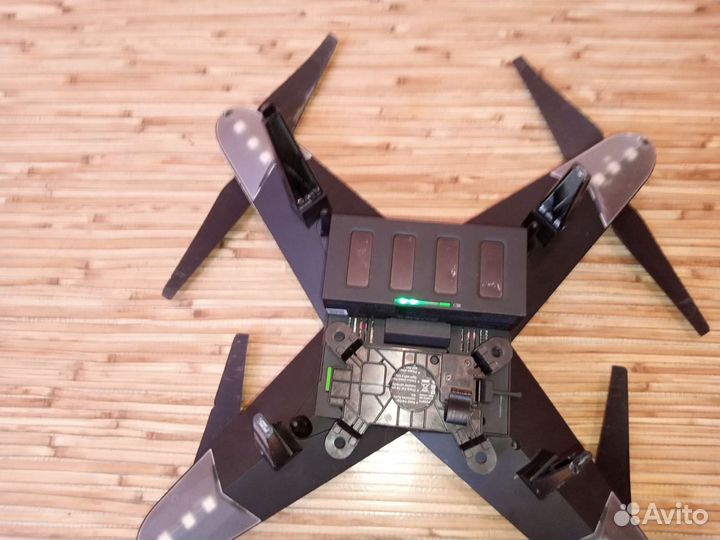 Квадрокоптер Xiro explorer 4k