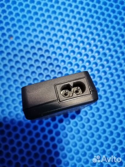 Я)зарядное устройство Sony BC-csnb