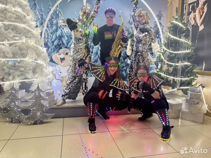 Шоу света, лазера и саксофона