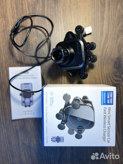 Беспроводная зарядка Qi для автомобиля