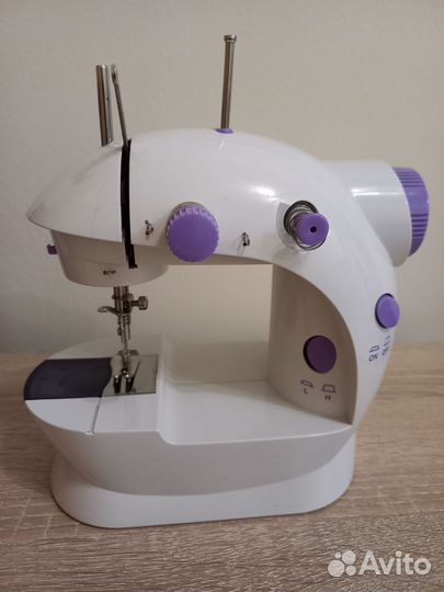 Швейная машина портативная