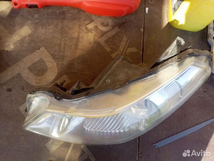 Фара правая на suzuki sx4
