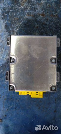 Блок управления airbag Bmw E65 седан N62B44 2004