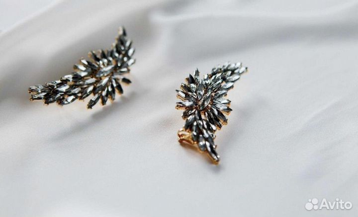 Серьги, чекер, браслеты