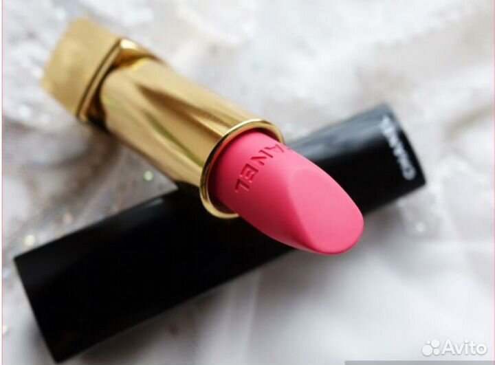 Помада chanel rouge allure velvet 42 L'eclatante