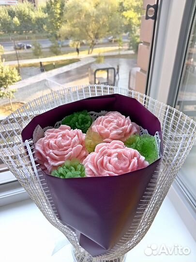 Сладкий букет из суфле 'пионы'