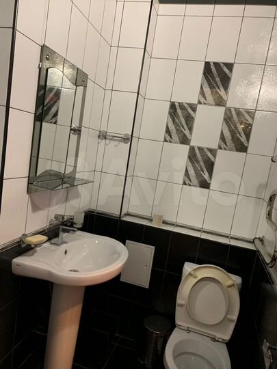 2-к. квартира, 52 м², 1/9 эт.