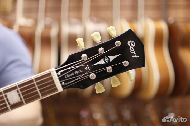 Электрогитара Cort + аксессуары