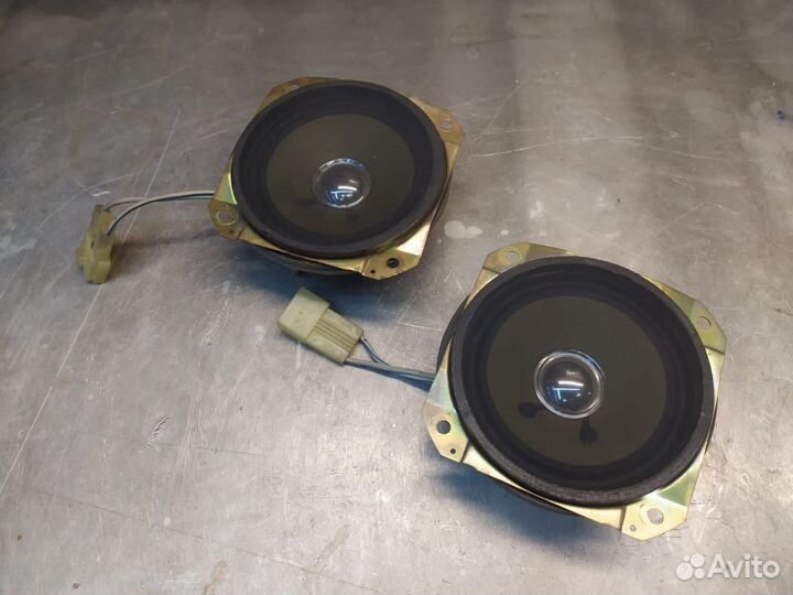 Колонки в торпеду 8см Toyota Original 1983-1989