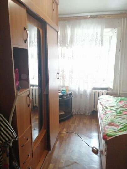 Комната 11 м² в 5-к., 4/5 эт.