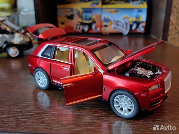 Металлическая машинка Rolls Royce Cullinan