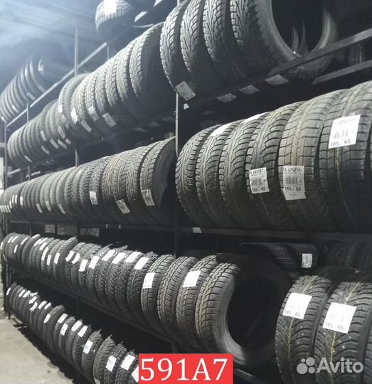 Bridgestone Blizzak LM-25 215/60 R17 96N