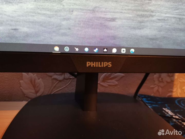 Монитор Philips 273v