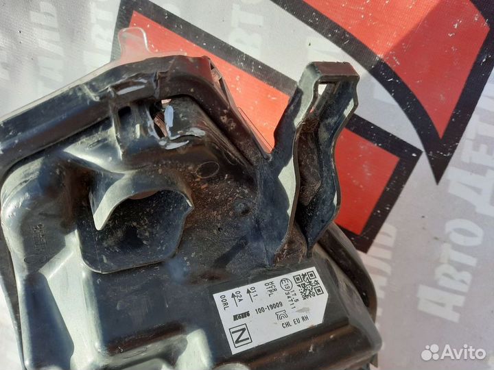 Фара правая Ниссан Кашкай Nissan Qashqai J11 2018