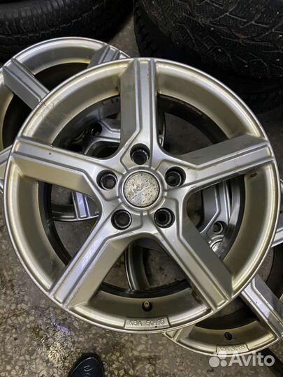 Литые диск R16 2 шт, можно по штучно