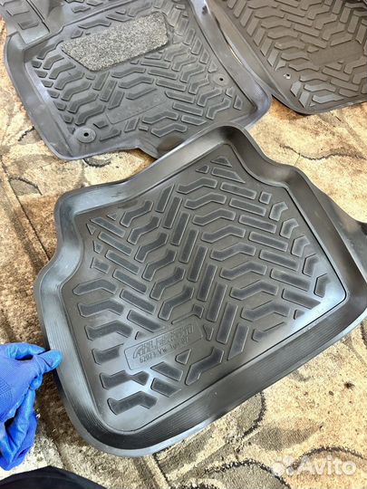 Коврики tiguan 1