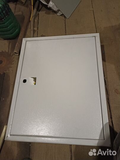 Щиток электрический металлический