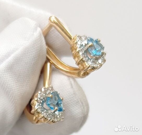 Золотые серьги с камнем