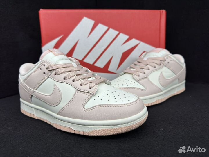 Nike dunk low pink