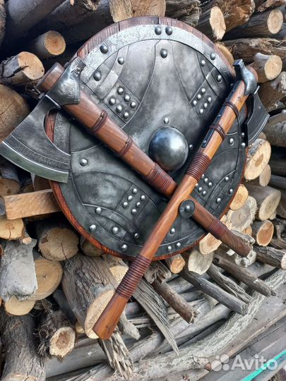 Топоры и щит