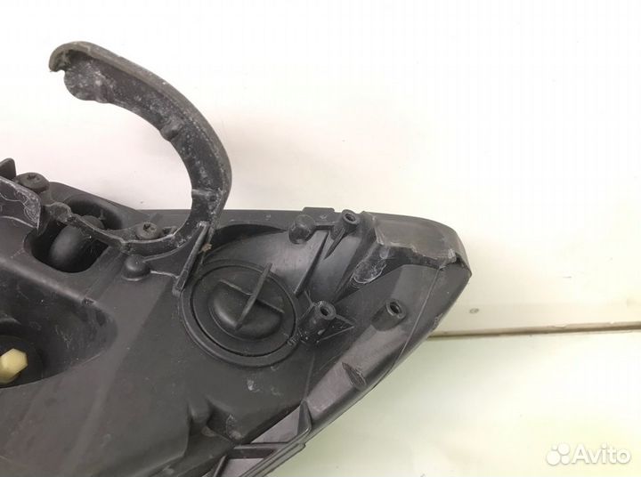 Фара Peugeot 308 (2007-2017)