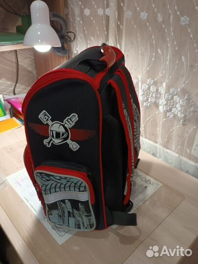 Рюкзак школьный для мальчика ортопедический