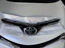 Передняя решетка Toyota Rav 4 2017