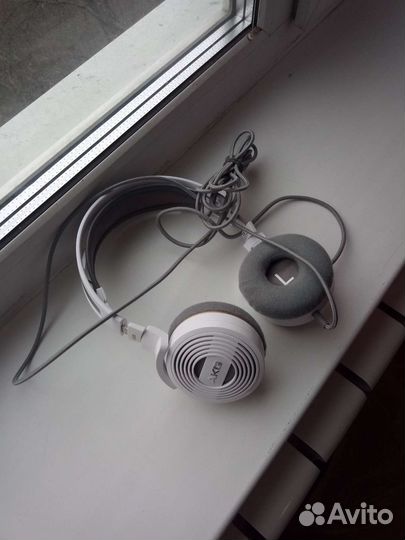 Наушники akg520