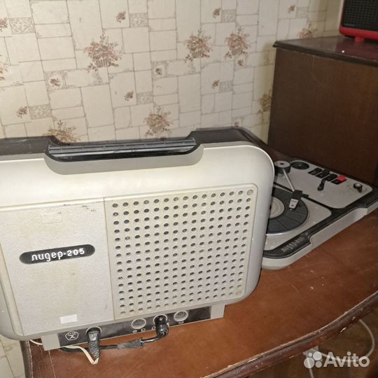 Проигрыватель виниловых пластинок СССР