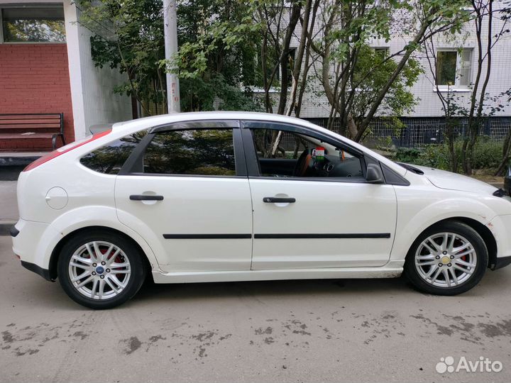 Ford Focus 1.4 МТ, 2006, 200 000 км