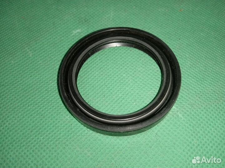 Toyota Auris (E150) I сальник коленвала