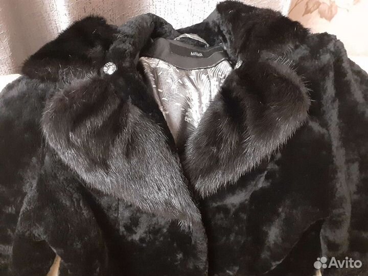 Пальто мутоновое с капюшоном 44р