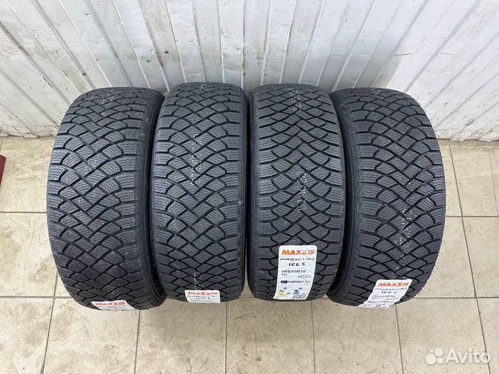 Maxxis Premitra Ice 5 SUV / SP5 215/55 R17