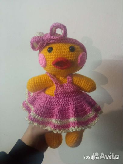 Вязаная кукла ручной работы