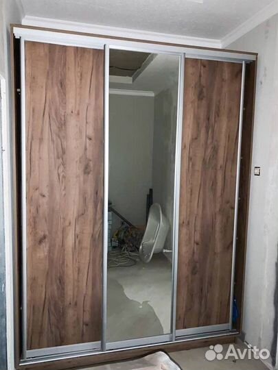 Шкаф купе Трио Медиум