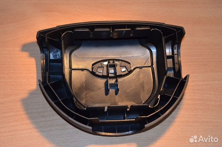 Крышка подушки безопасности Фиеста Фьюжен Тоурнео