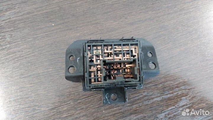 Кнопка регулировки зеркал Nissan X-Trail