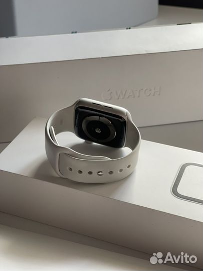 Apple Watch 4 44мм в идеале