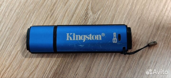 Защищенная флешка Kingston dtvp/8Gb