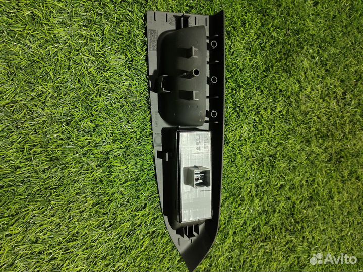 Блок стеклоподъемников Volkswagen Touran (1T)