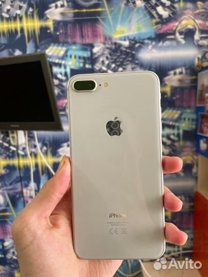 iPhone 8 Plus, 64 ГБ