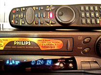 Видеомагнитофон Philips 6head Hi-Fi Stereo Multi s