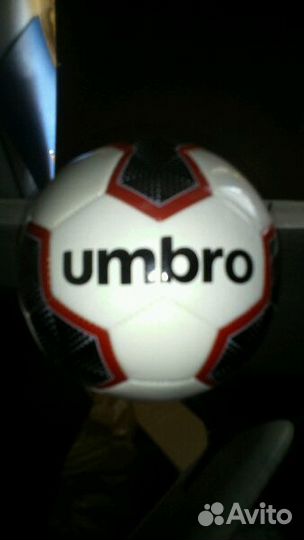 Футбол umbro 5 размер мяч