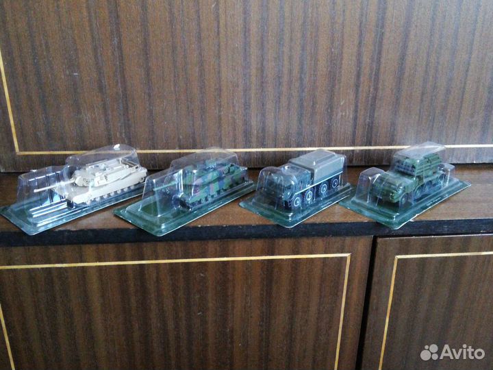 Продаю модельки военной техники. 850 за шт