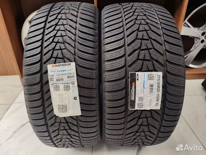 Hankook Winter I'Cept Evo 3 W330 245/40 R20 и 275/35 R20 102W