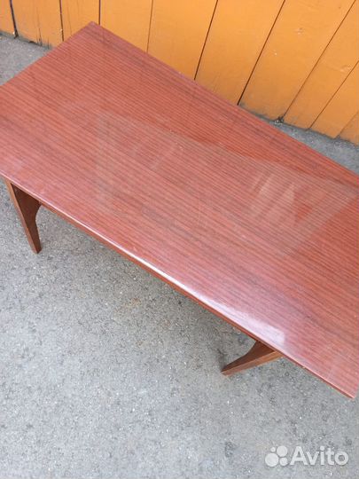 Журнальный стол