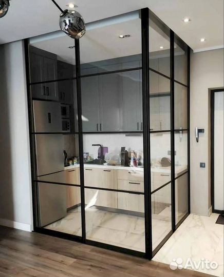 Раздвижная перегородка с матовым стеклом