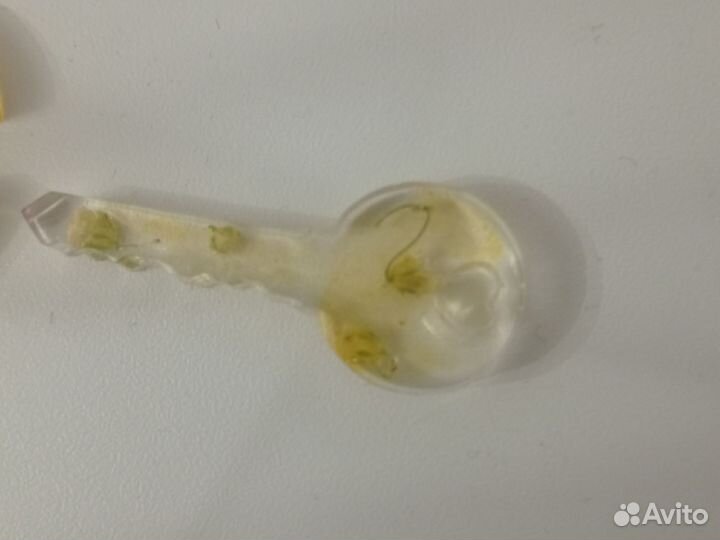 Брелок из эпоксидной смолы