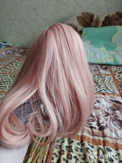 Парик персиковый