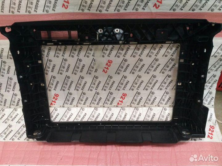 Передняя панель телевизор Skoda Rapid 2020+